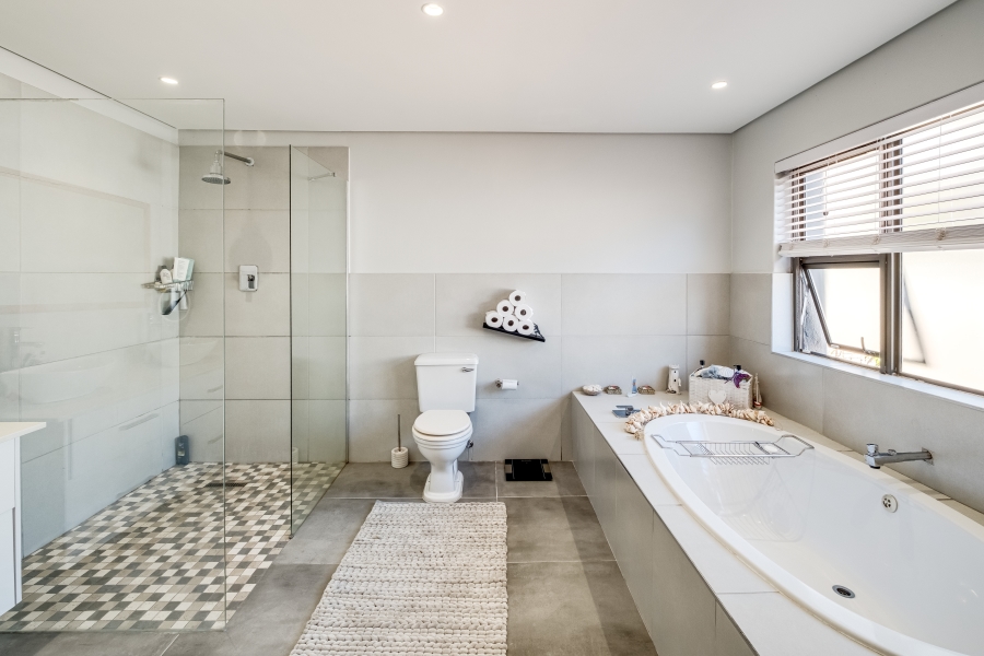 5 Bedroom Property for Sale in Valmary Park Western Cape